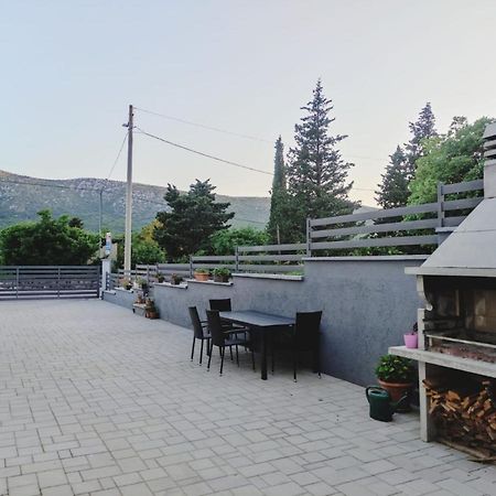 Apartments Nevistic Tribalj  Екстер'єр фото
