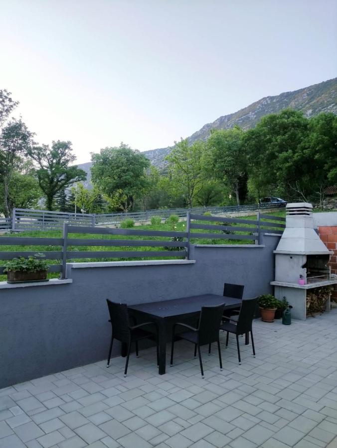 Apartments Nevistic Tribalj  Екстер'єр фото
