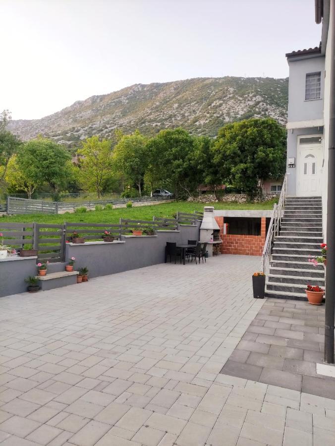 Apartments Nevistic Tribalj  Екстер'єр фото