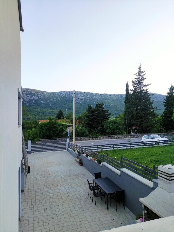 Apartments Nevistic Tribalj  Екстер'єр фото