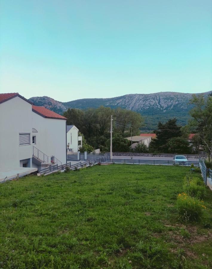 Apartments Nevistic Tribalj  Екстер'єр фото