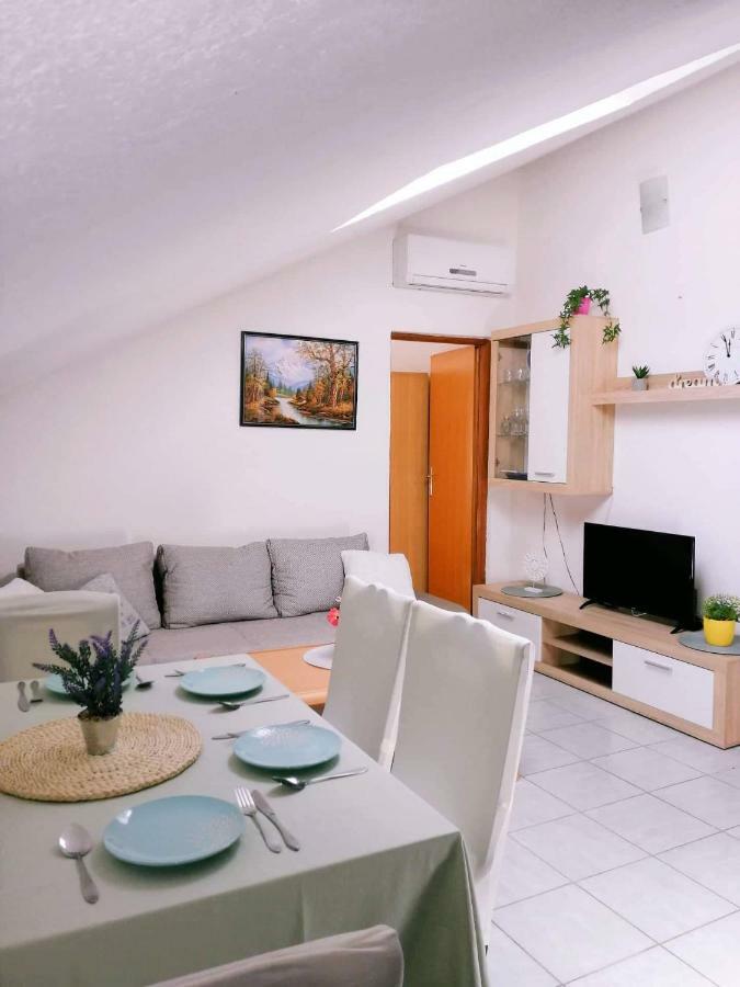 Apartments Nevistic Tribalj  Екстер'єр фото