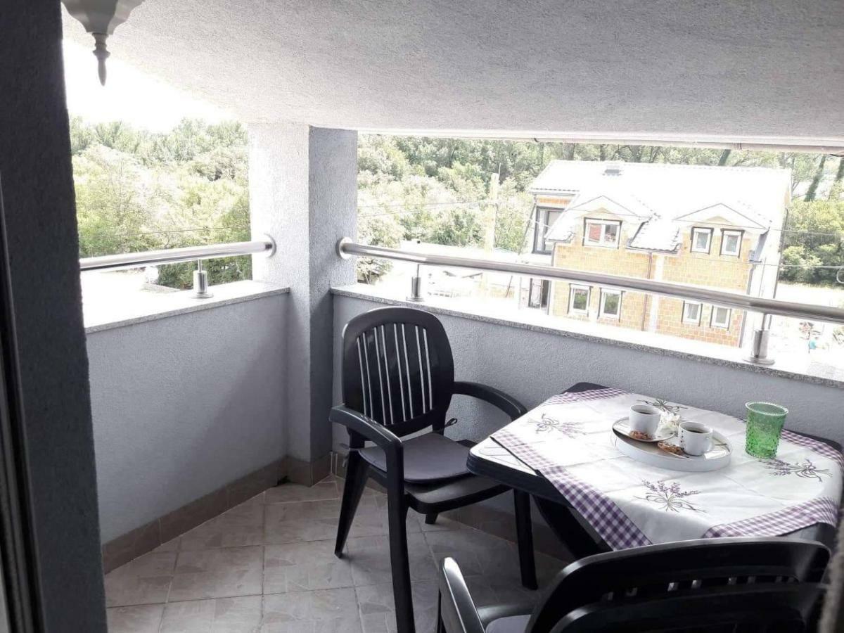 Apartments Nevistic Tribalj  Екстер'єр фото