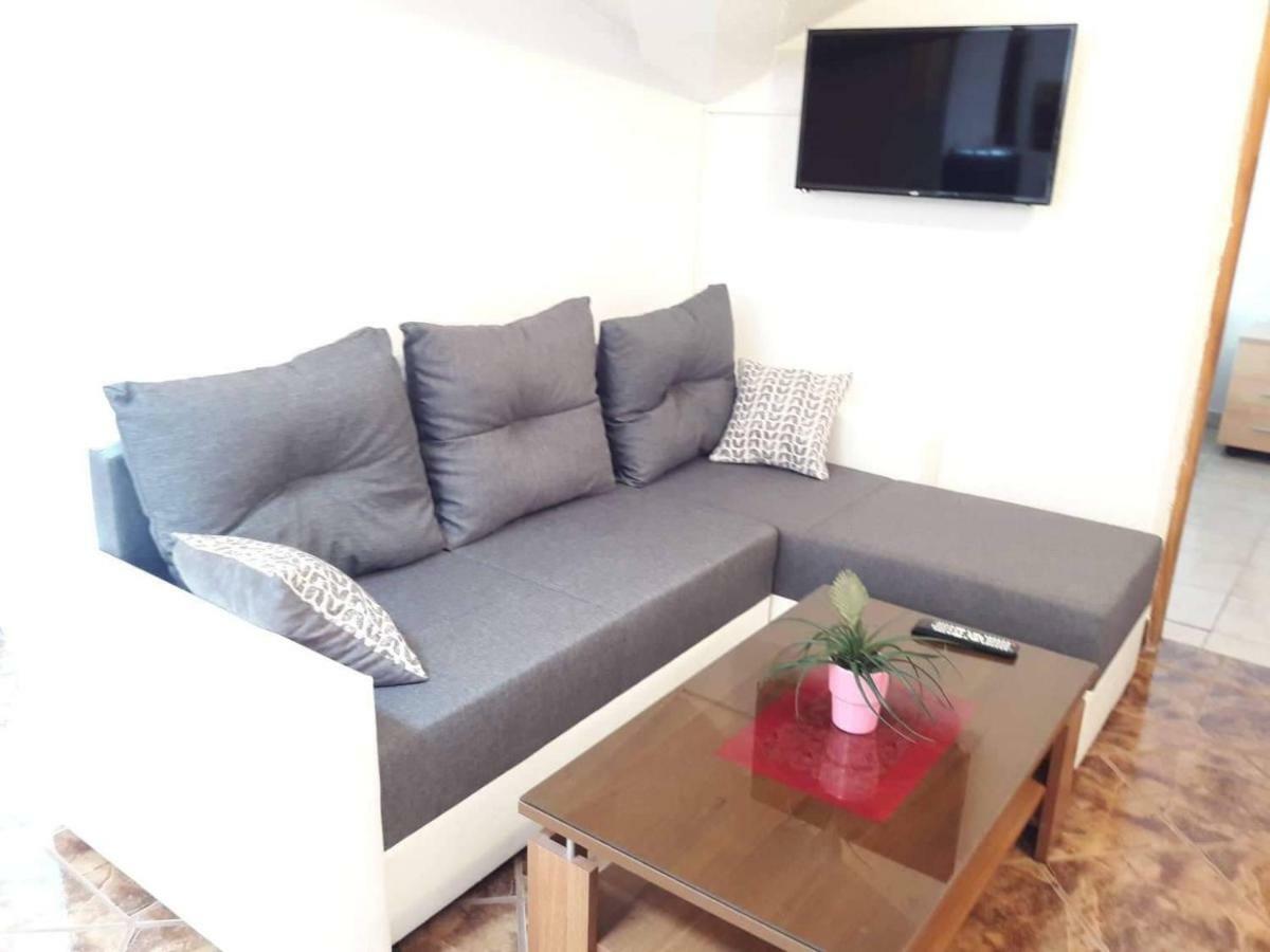 Apartments Nevistic Tribalj  Екстер'єр фото